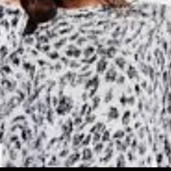 Ann Taylor Extra Small Soft Fuzzy Leopard Print Sweater - Picture 7 of 7